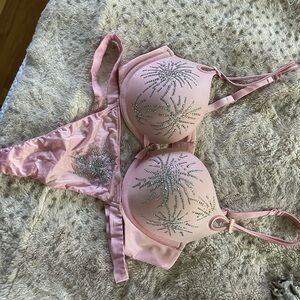 Bra and thong (med) with crystal star burst